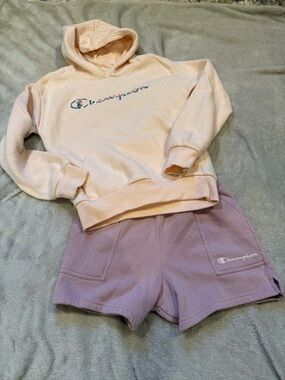 Champion Light Tan Sweatshirt and short set.